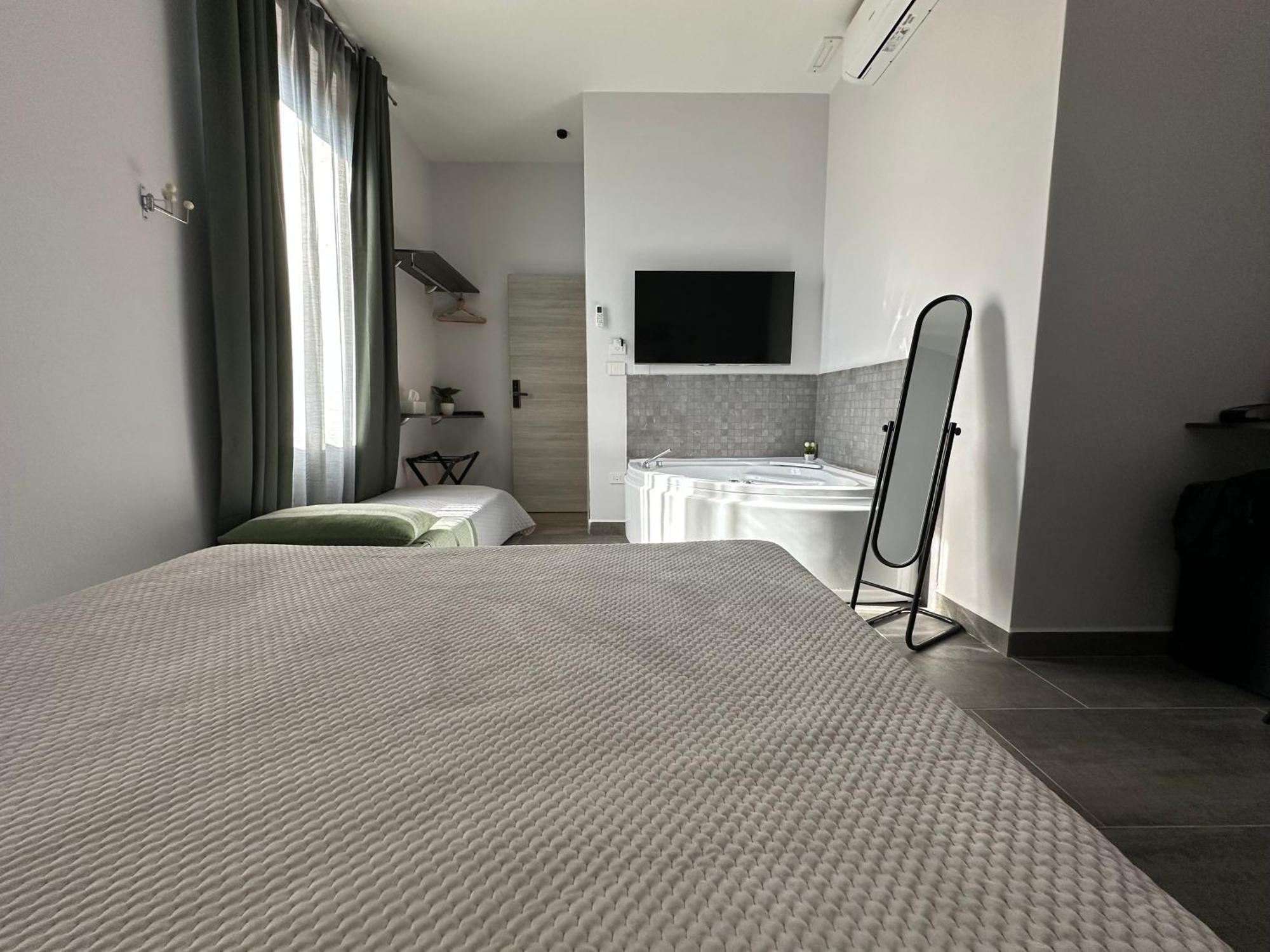 Zeta Boutique Hotel Caserta Buitenkant foto